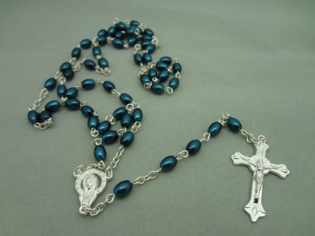 订做款500条起圣诞赠品天主教宗教饰品欧美橄榄珍珠十字架念珠项链