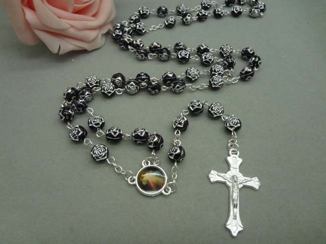 念珠饰品批发 十字架项链塑料玫瑰珠项链